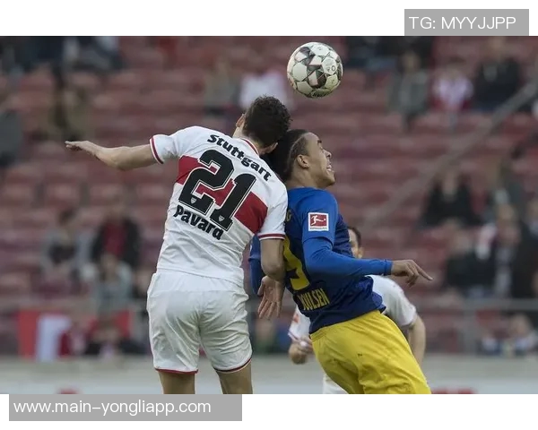 德天空报道莱比锡斯图加特阿贾克斯等队对南安普顿中场詹德的关注情况